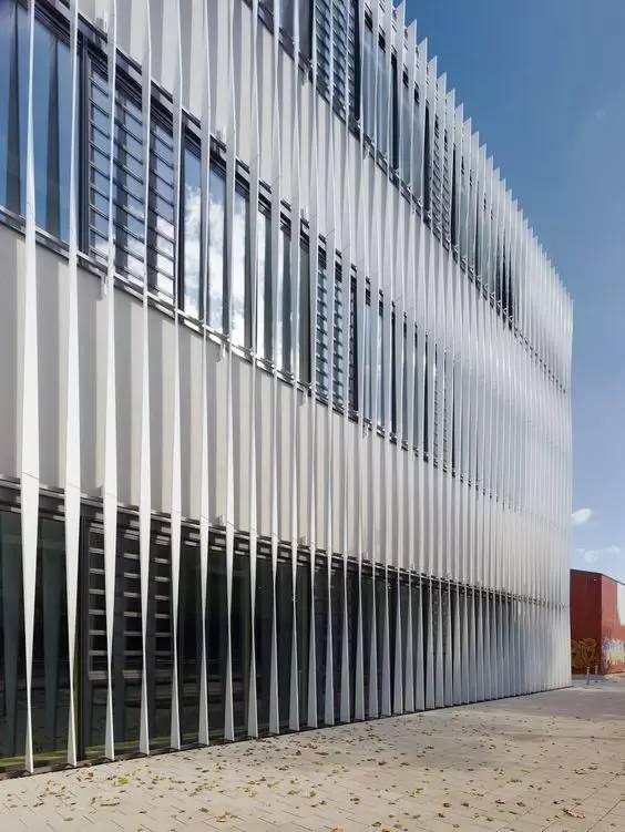 木格柵建筑，次序中的美