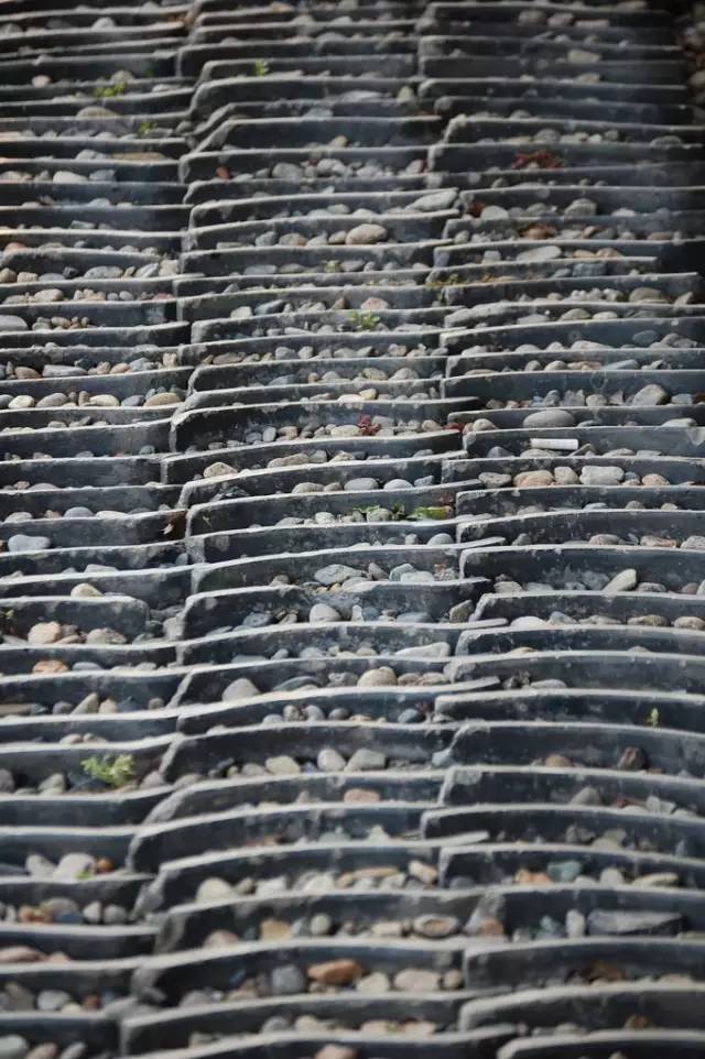 古建筑，一片瓦，遮風(fēng)擋雨