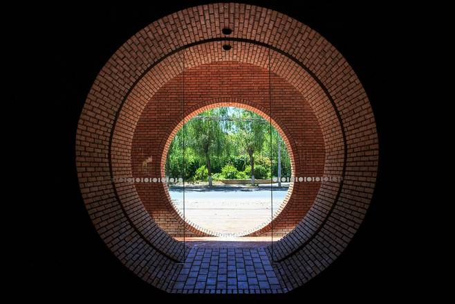 紅磚的建筑藝術，每一張紅磚墻都可以拿去做紅