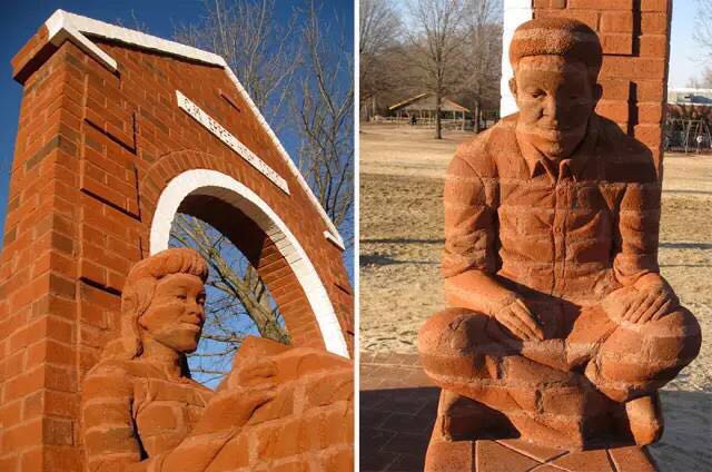 紅磚的建筑藝術(shù)，每一張紅磚墻都可以拿去做紅