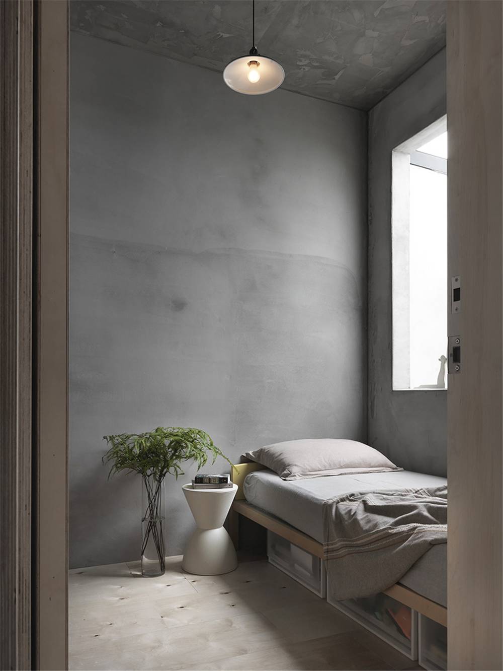 水泥毛坯房遇到中式禪意，最原生態(tài)的高級灰典