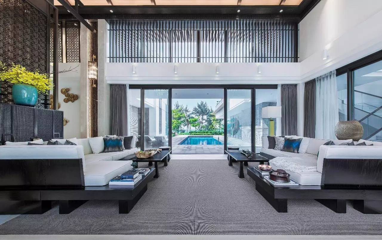 樸質(zhì)的奢華，自然返璞的當(dāng)代別墅設(shè)計