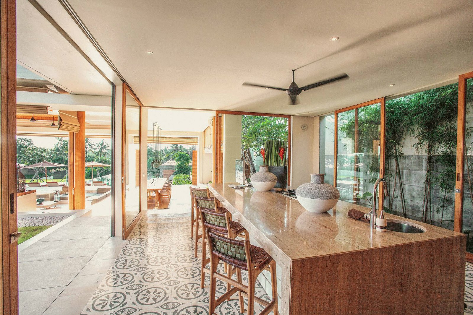 印度臨海別墅設(shè)計 新中式建筑中的木與石