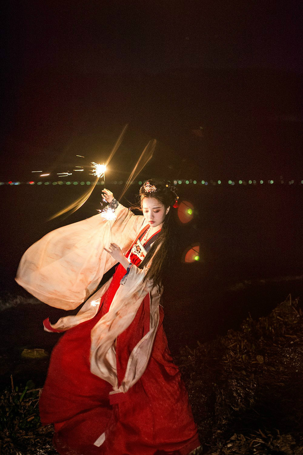 星空下翩翩起舞的古裝女子攝影
