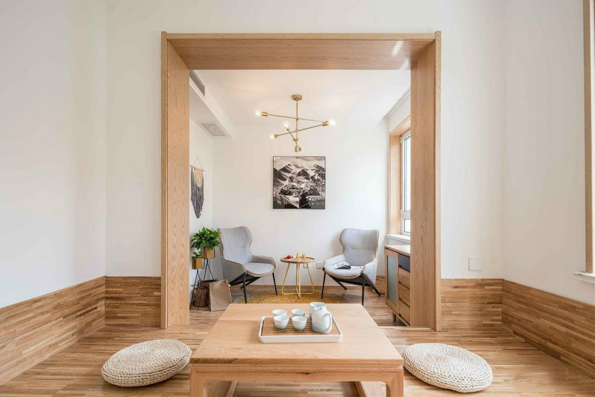 原木風(fēng)情的青島民宿，聽大海的聲音