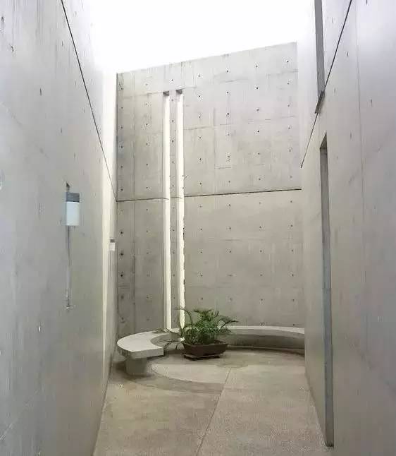 水泥墻樸素寂靜的美，庭院設(shè)計(jì)