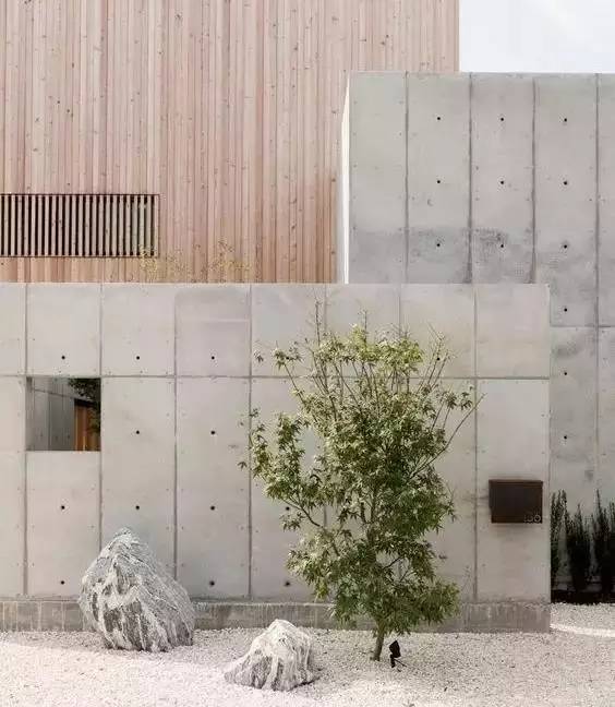 水泥墻樸素寂靜的美，庭院設(shè)計(jì)