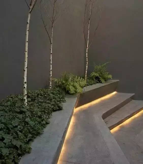 水泥墻樸素寂靜的美，庭院設(shè)計(jì)