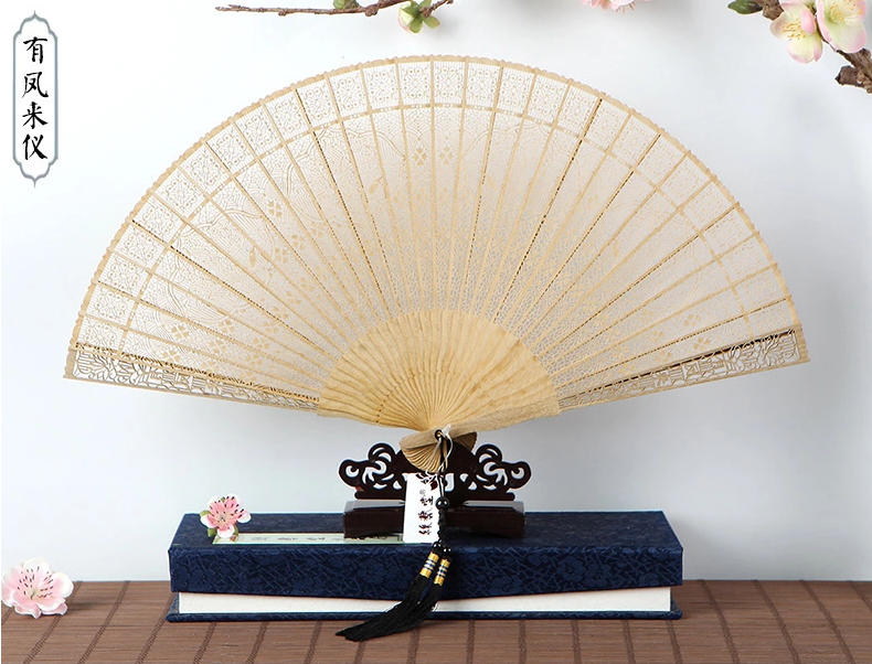福連文苑鏤空雕花古風工藝香木折扇