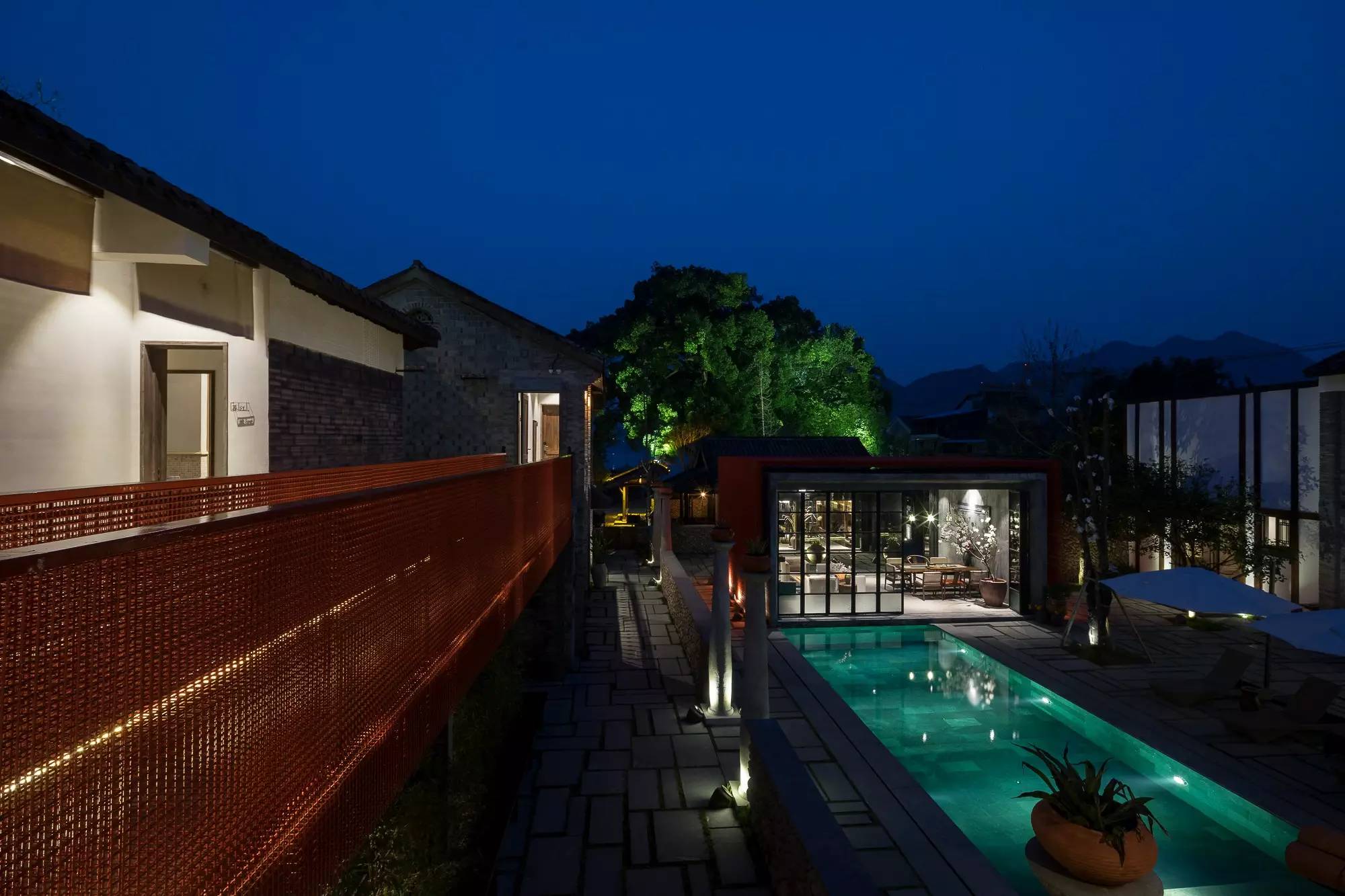 隱居畫鄉(xiāng)，與甌江畫中仙境遙相呼應(yīng)