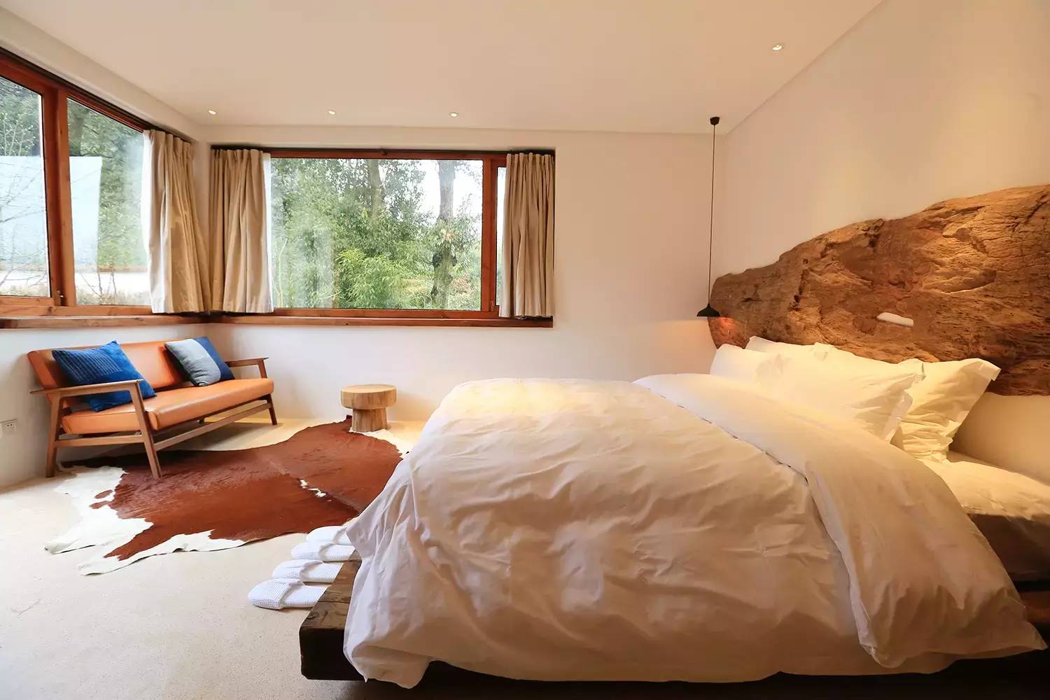 靜廬瀾柵，隱世小墅里一場泳池家庭趴