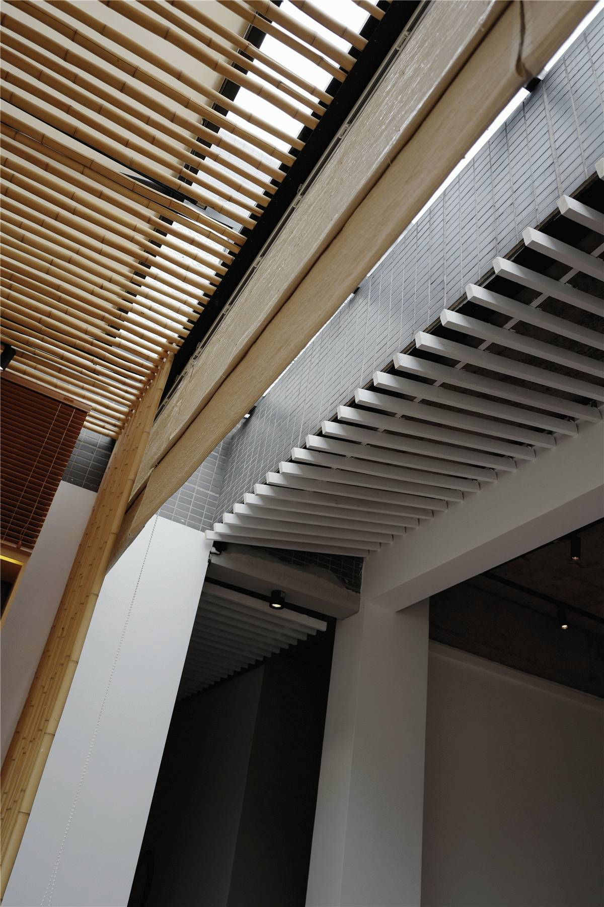 隱于繁華都市間，云初空間新中式裝修設(shè)計(jì)