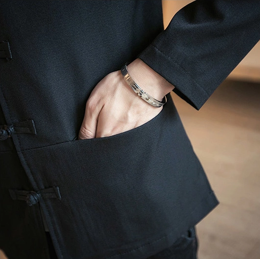 簡(jiǎn)潔大氣的傳統(tǒng)福連文苑唐裝