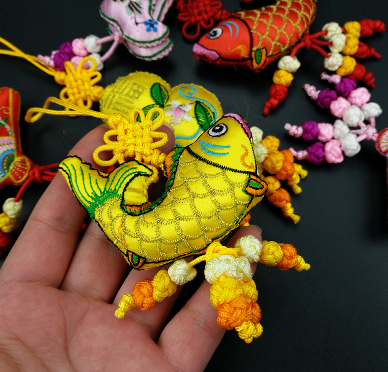 福連文苑刺繡紀(jì)念品繡花香包掛件