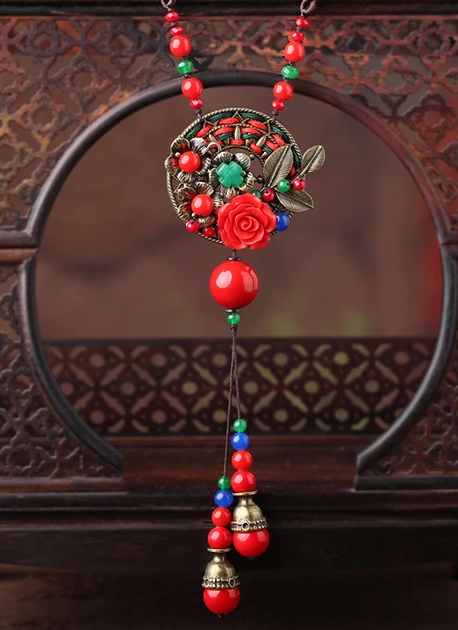 福連文苑紅色配飾民族風(fēng)吊墜長款項(xiàng)鏈