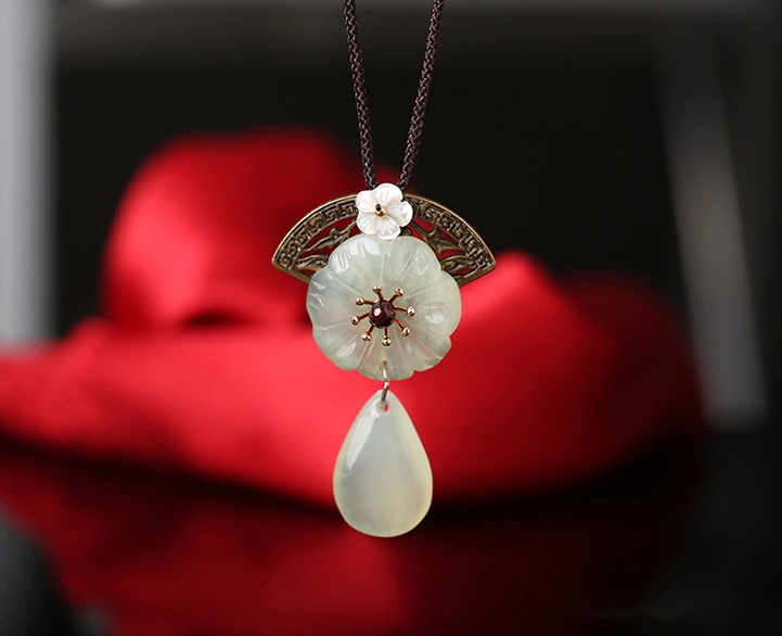 福連文苑飾品岫玉吊墜配飾項(xiàng)鏈