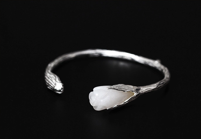 福連文苑復(fù)古風(fēng)白玉蘭花開口手鐲