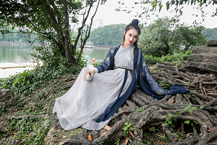 福連文苑大袖衫漢元素漢服古裝美女圖片