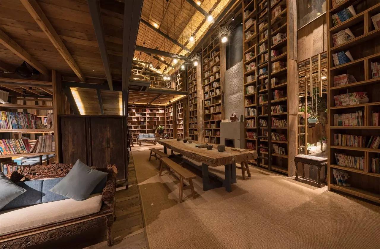 尋·尋客棧，一家超大藏書閣民宿設(shè)計