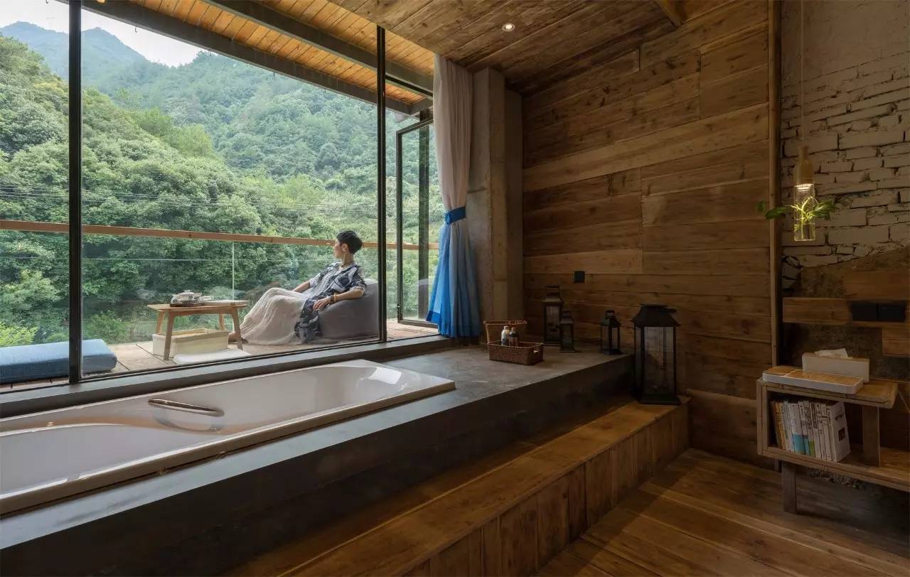 尋·尋客棧，一家超大藏書閣民宿設計