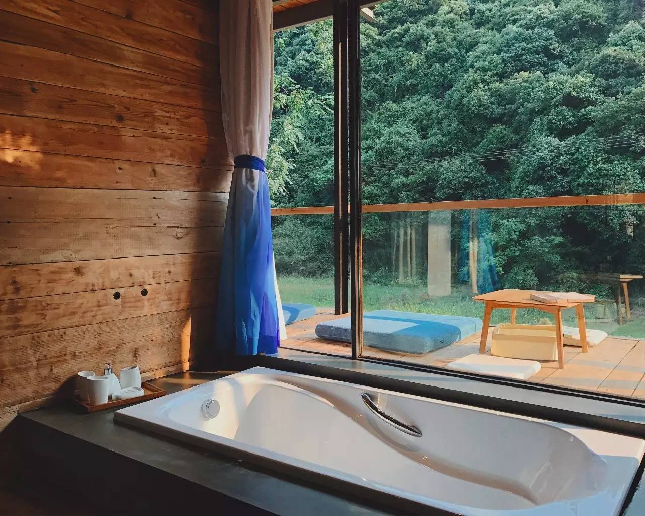 尋·尋客棧，一家超大藏書(shū)閣民宿設(shè)計(jì)