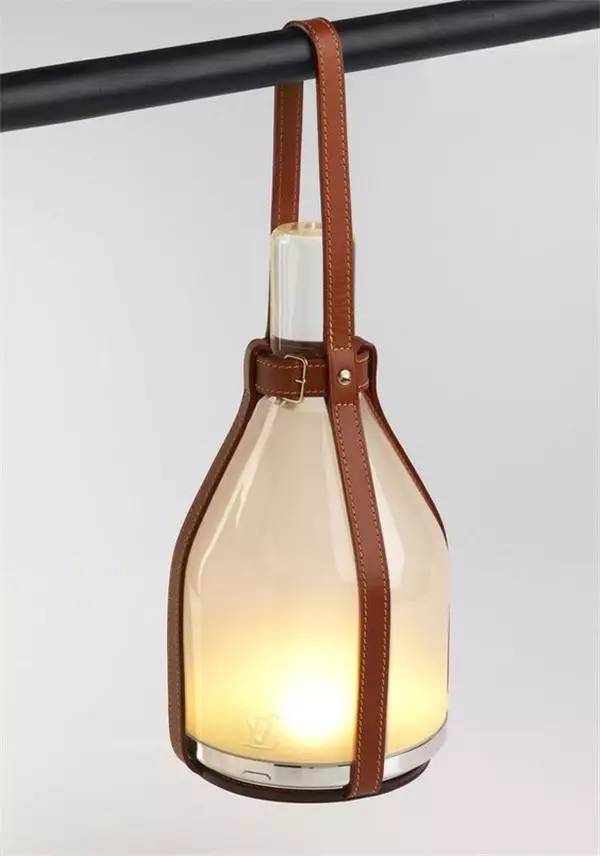 極簡巧妙的燈具設(shè)計(jì)