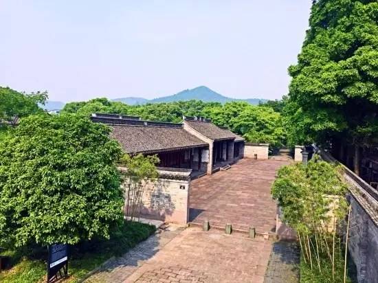 慈舍，悲喜隱去慈從舍生