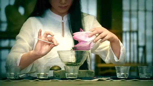 慈舍，悲喜隱去慈從舍生