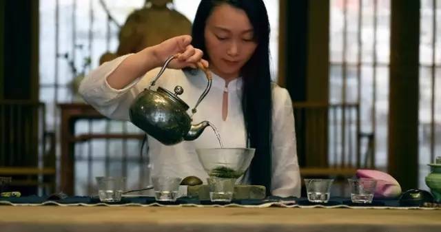 慈舍，悲喜隱去慈從舍生