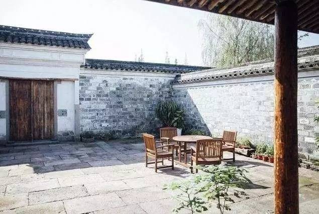 慈舍，悲喜隱去慈從舍生