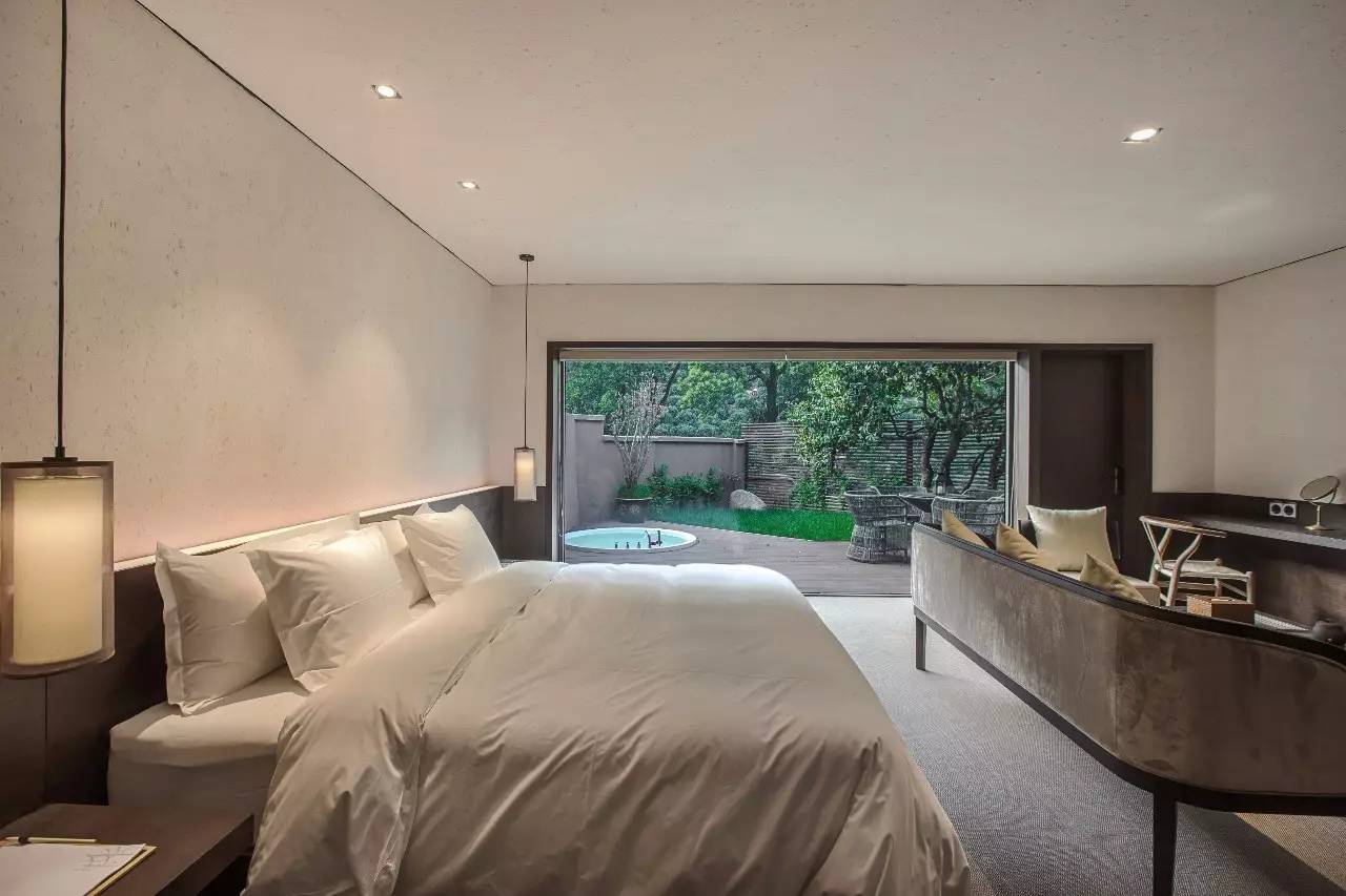 杭州龍井茂居民宿，在茶田之中枕著茶香入睡