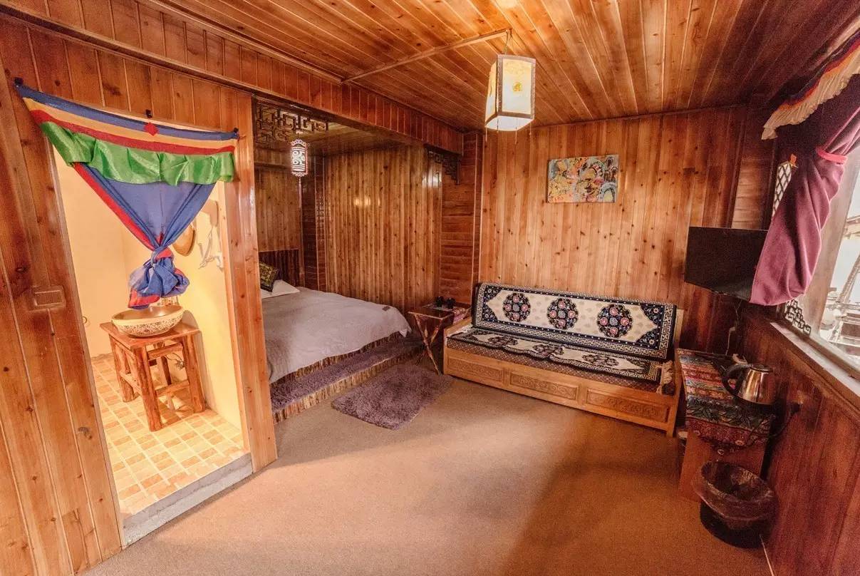 藝棧藏式客棧，我在等風(fēng)也在等你