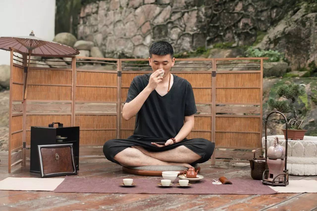 青桐·青竹茶舍，茶香縹緲靜賞西湖