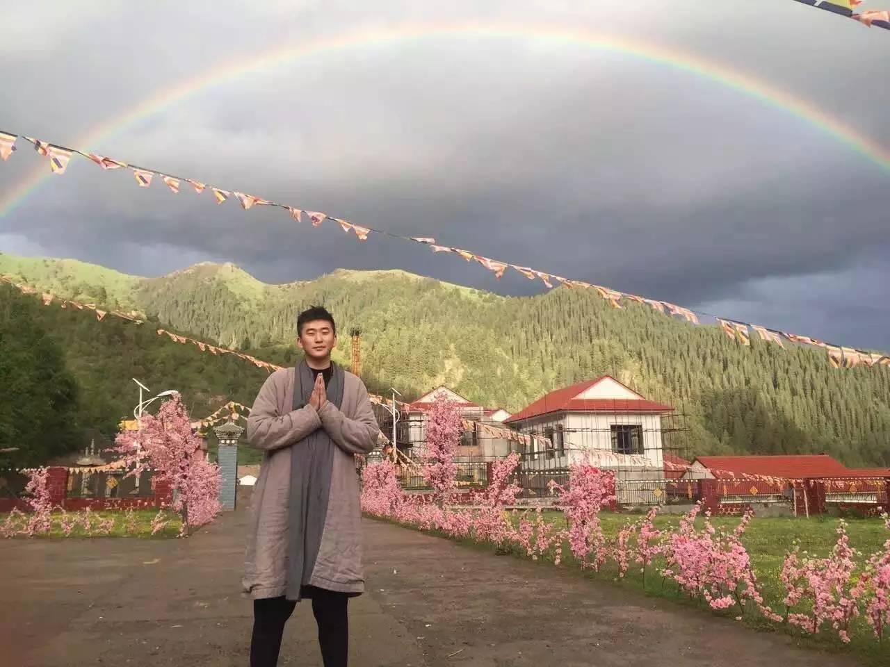 青桐·青竹茶舍，茶香縹緲靜賞西湖