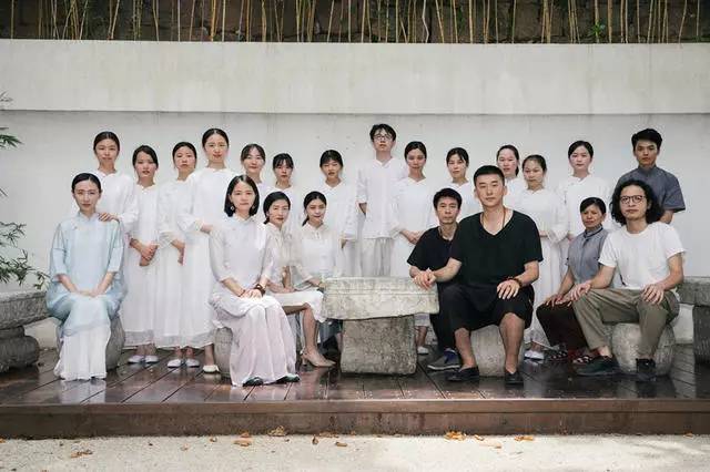 青桐·青竹茶舍，茶香縹緲靜賞西湖