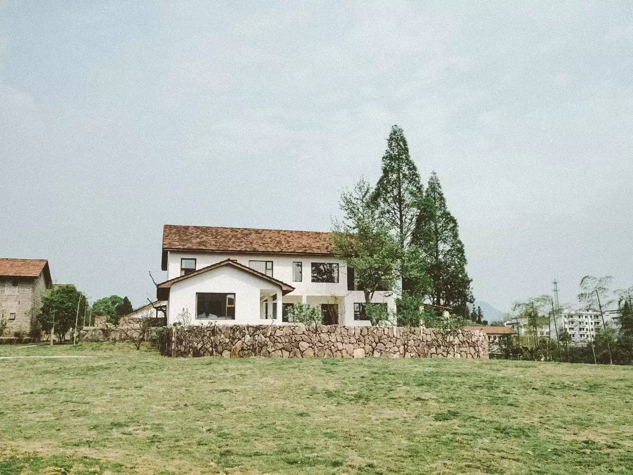 西坡千島湖民宿酒店，瓦爾登湖的自由生活