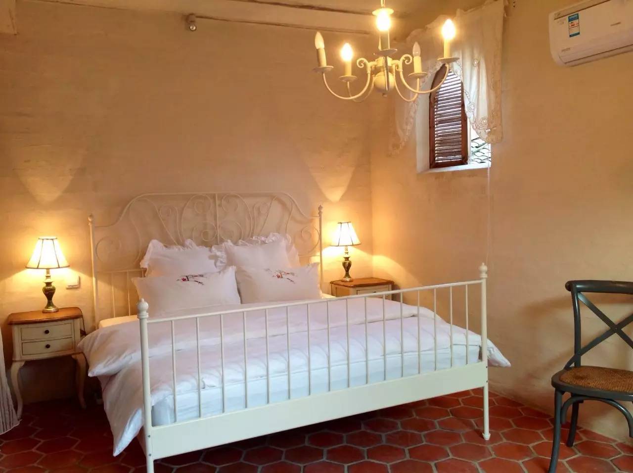 南屏喜舍民宿，從南方飛入徽州白墻灰瓦的歸燕