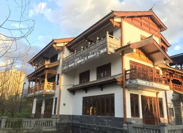 山居秋暝民宿，在大龍井古鎮(zhèn)體驗(yàn)民族文化