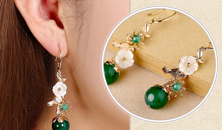 福連文苑金屬小鳥吊墜復(fù)古綠瑪瑙貝殼花耳環(huán)