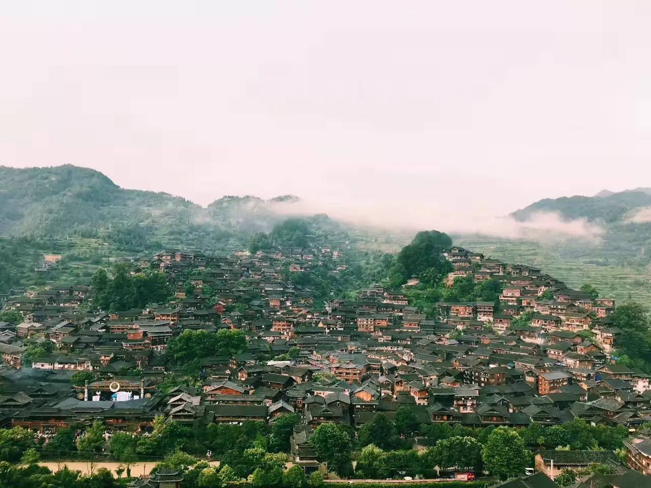 西江千戶苗寨方至客棧民宿，由幸福里團隊打造