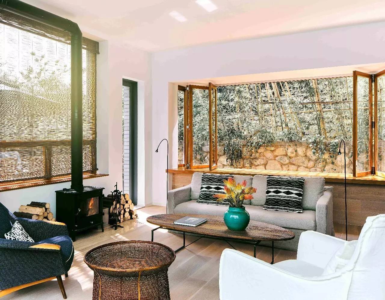 大理浥塵客舍，在山水間觀洱海日出望蒼山之巔