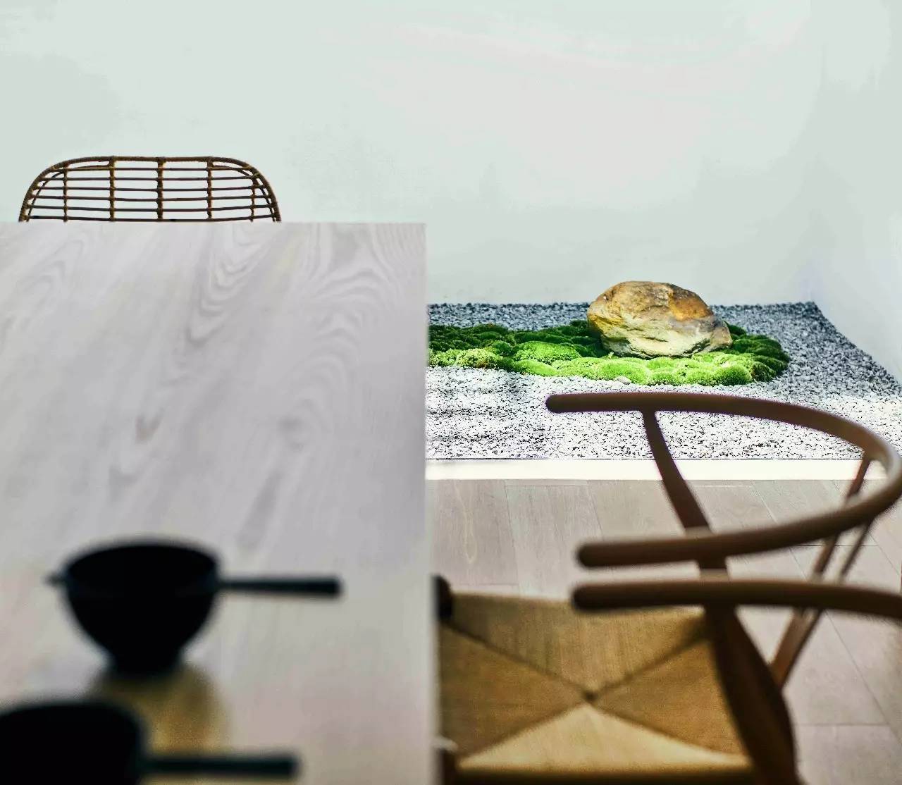 大理浥塵客舍，在山水間觀(guān)洱海日出望蒼山之巔