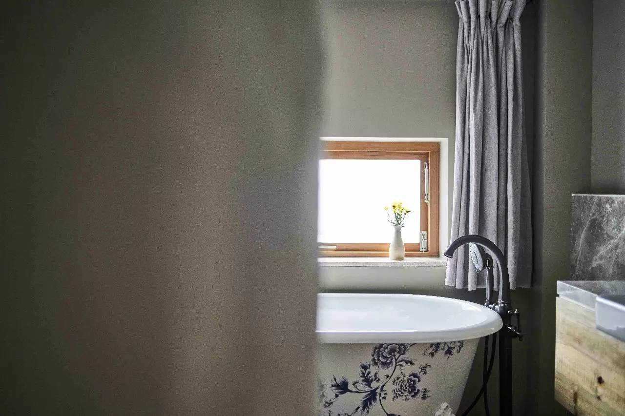 大理浥塵客舍，在山水間觀洱海日出望蒼山之巔