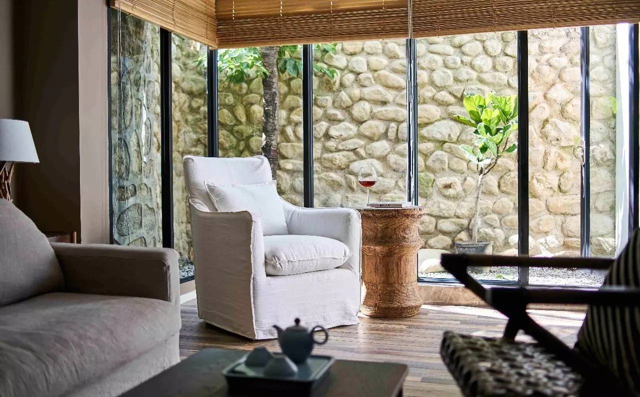 大理浥塵客舍，在山水間觀洱海日出望蒼山之巔