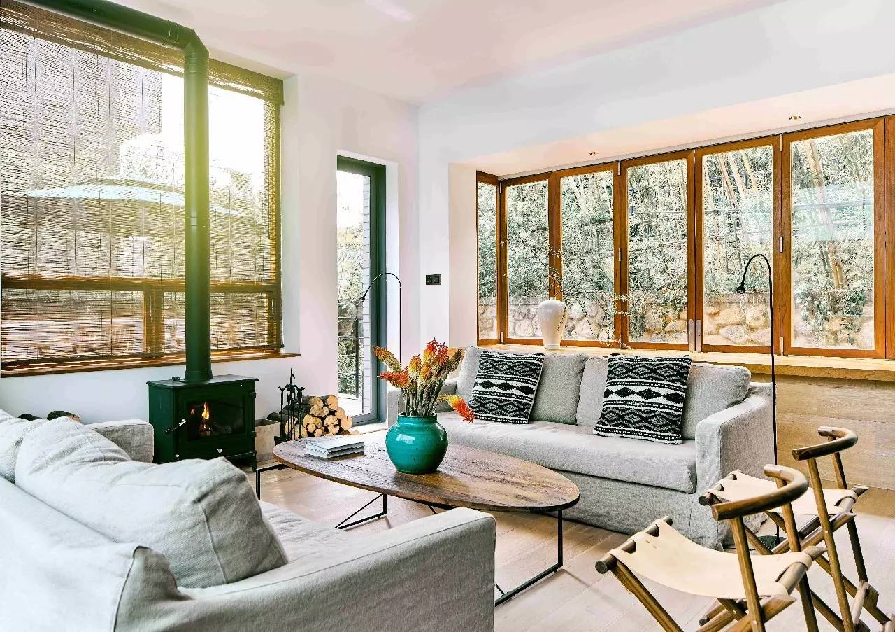 大理浥塵客舍，在山水間觀洱海日出望蒼山之巔