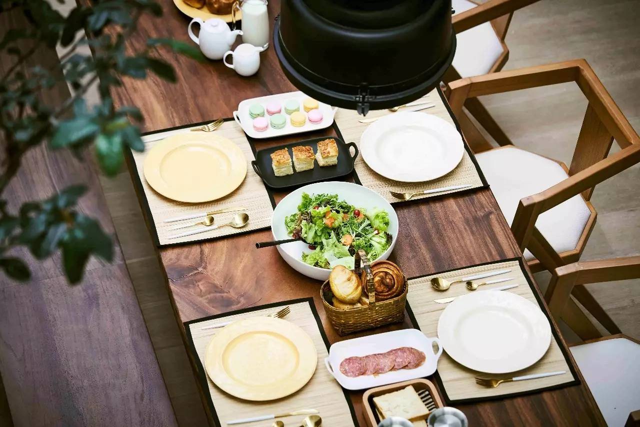 大理浥塵客舍，在山水間觀洱海日出望蒼山之巔