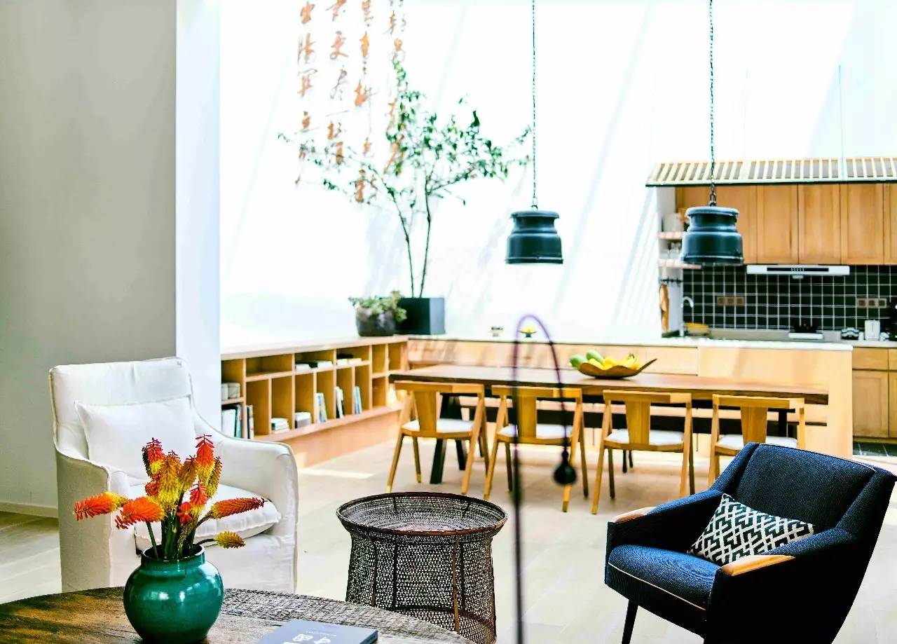 大理浥塵客舍，在山水間觀洱海日出望蒼山之巔