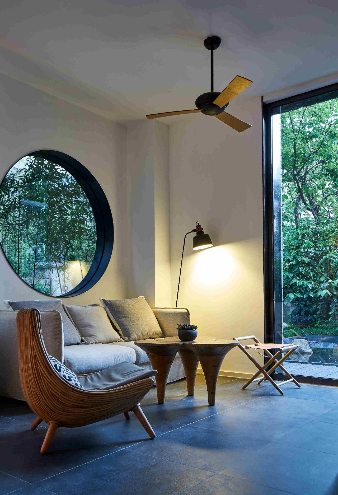 大理浥塵客舍，在山水間觀洱海日出望蒼山之巔