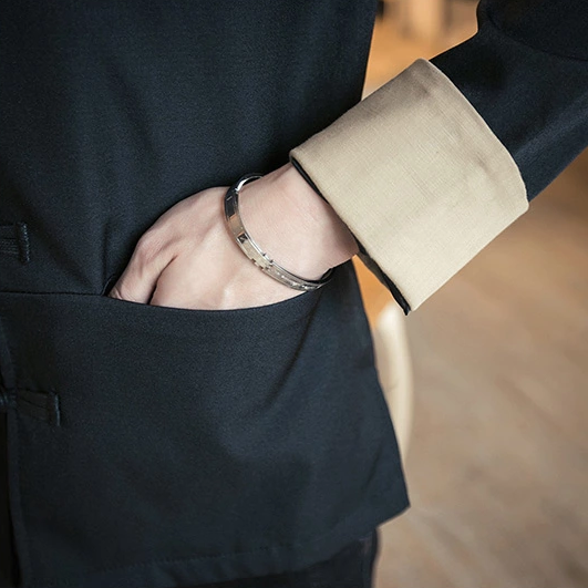 福連文苑金龍刺繡復(fù)古盤(pán)扣唐裝外套