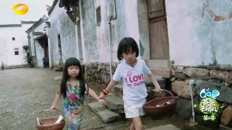 新安江畔谷掌民宿，莊園里享受青山環(huán)繞的美景